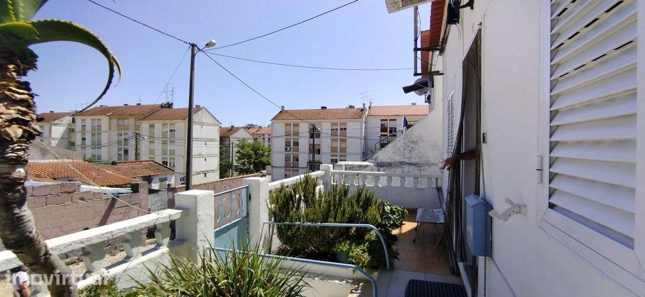 Conjunto de 4 Moradias para Venda  Laranjeiro, Almada - Grande imagem: 5/18