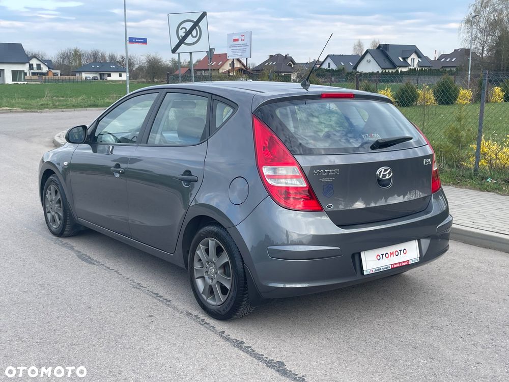 Hyundai i30 1.4 Classic + - 36