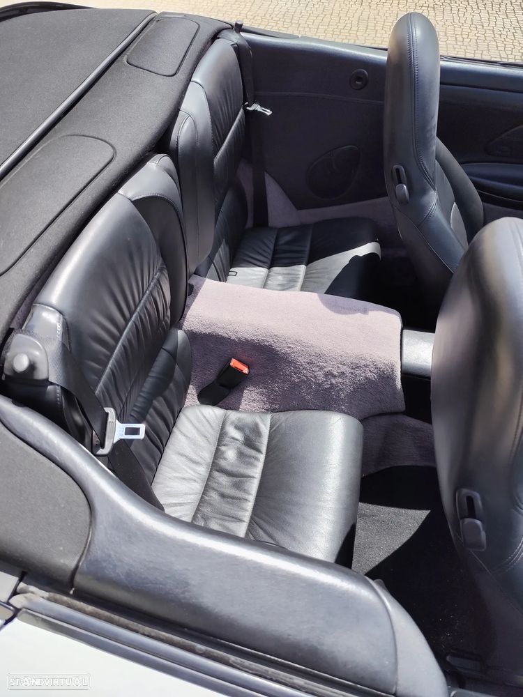 Porsche 911 Série F - 18