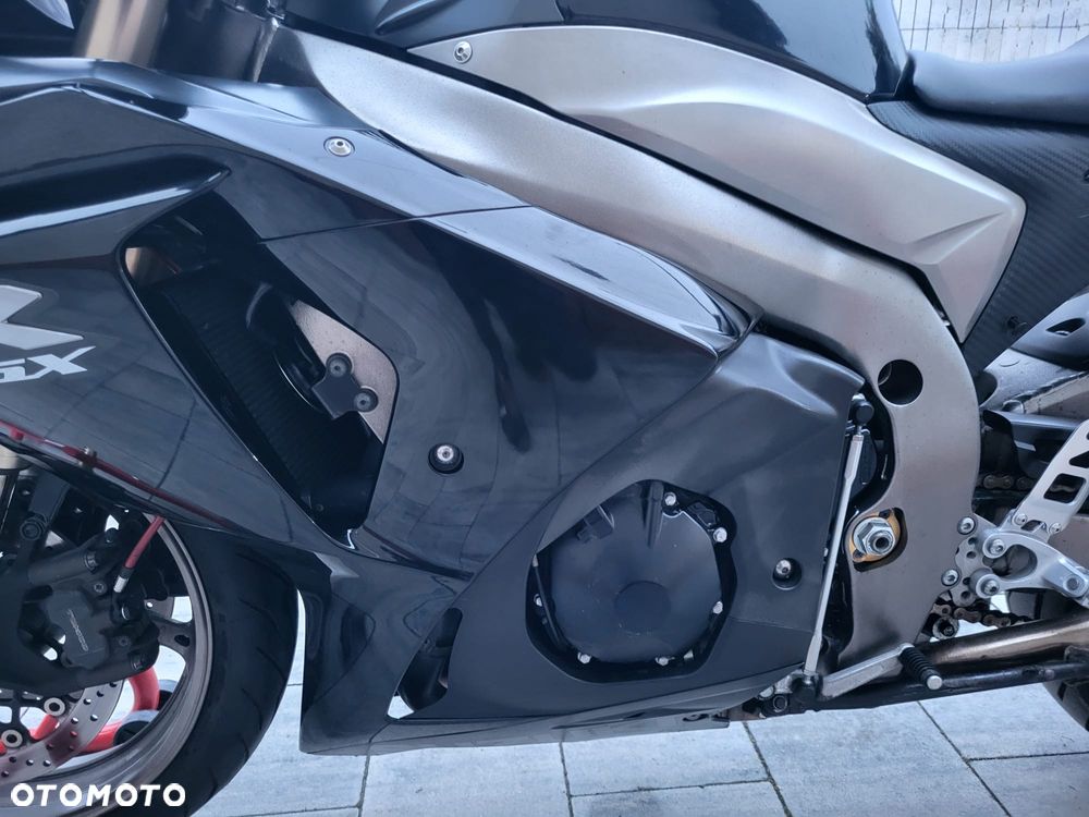 Suzuki GSX 1000 - 12