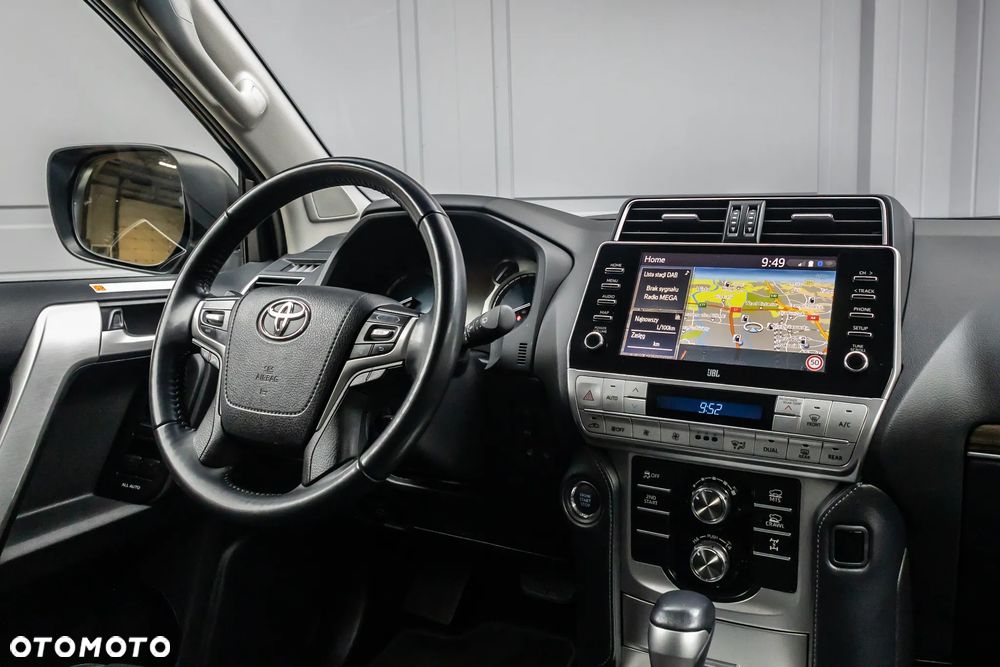 Toyota Land Cruiser LC 2.8 D-4D Invincible - 33