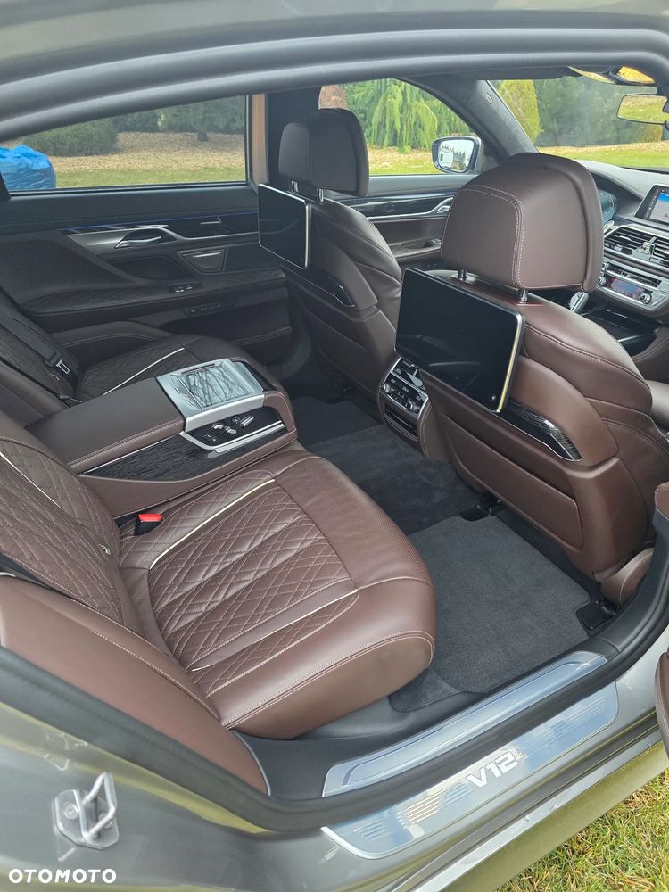 BMW Seria 7 M760Li xDrive V12 Excellence - 25