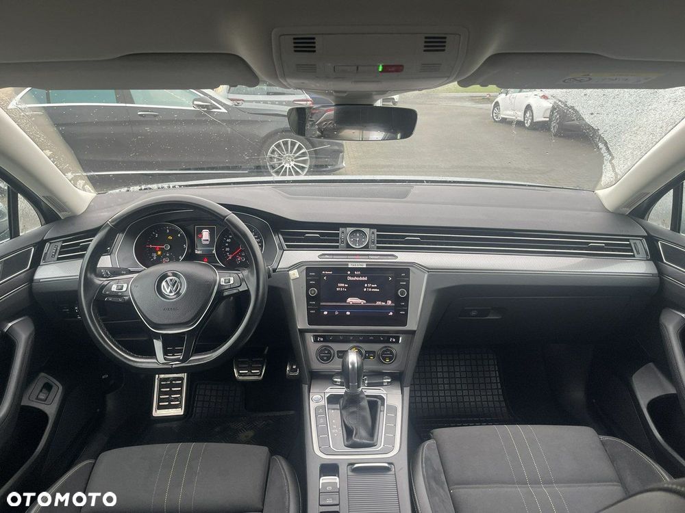 Volkswagen Passat Alltrack 2.0 TDI SCR DSG 4Motion - 10