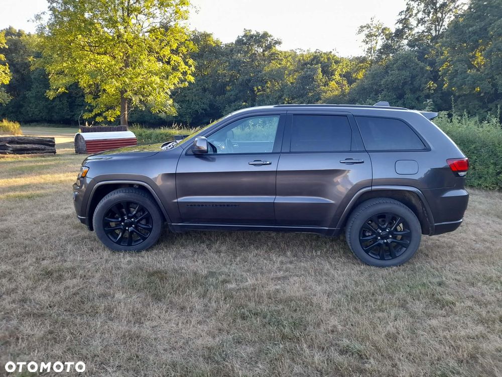 Jeep Grand Cherokee - 8