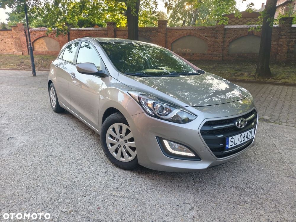 Hyundai i30 1.4 Passion - 16