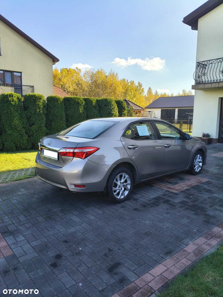Toyota Corolla - 3
