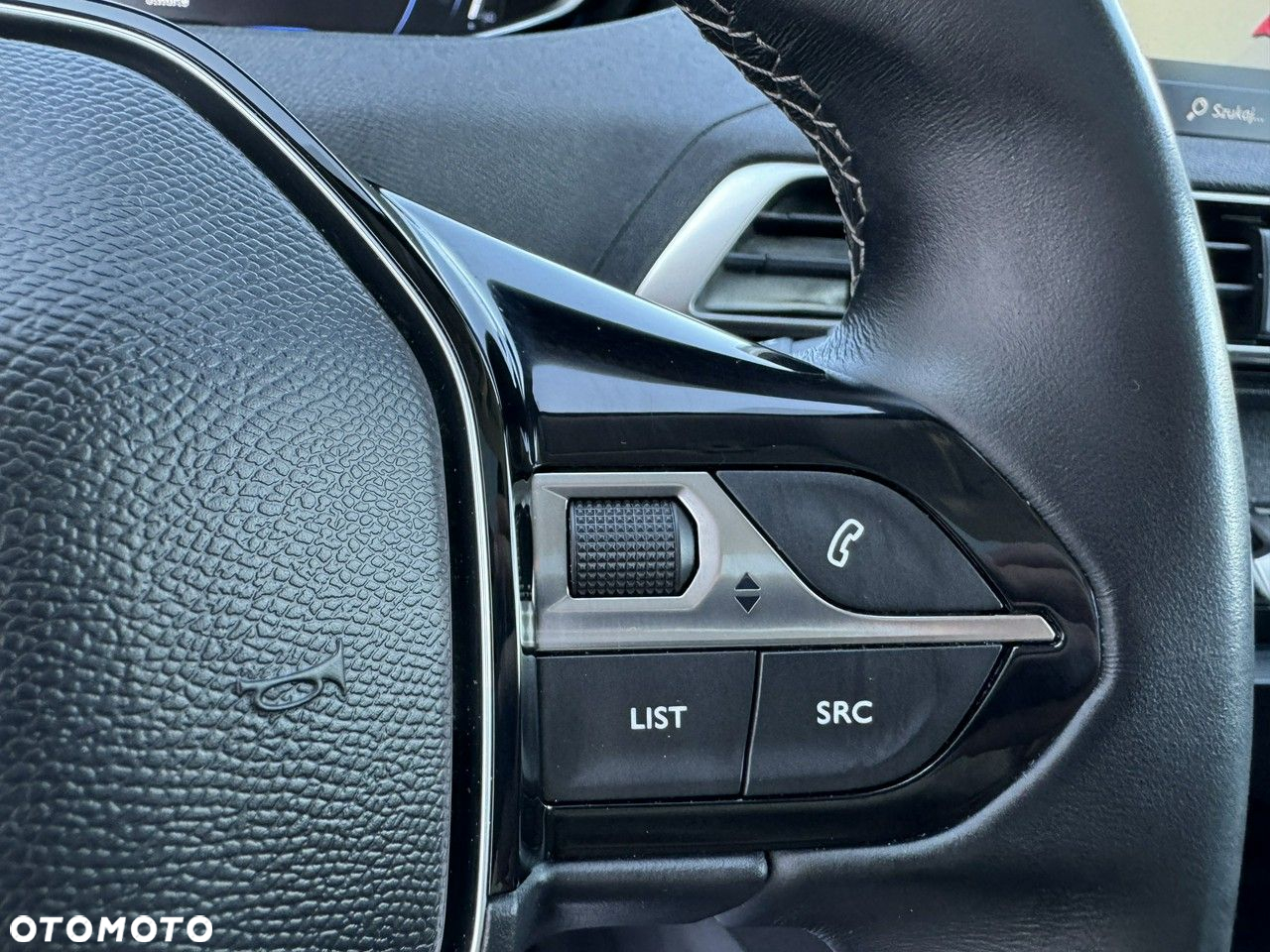 Peugeot 3008 PureTech 130 Stop & Start GPF Active - 23