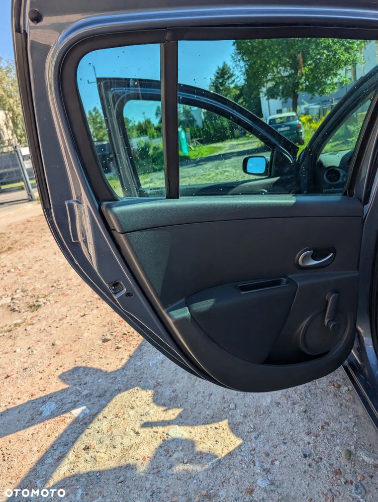 Renault Clio 1.5 dCi Extreme - 16