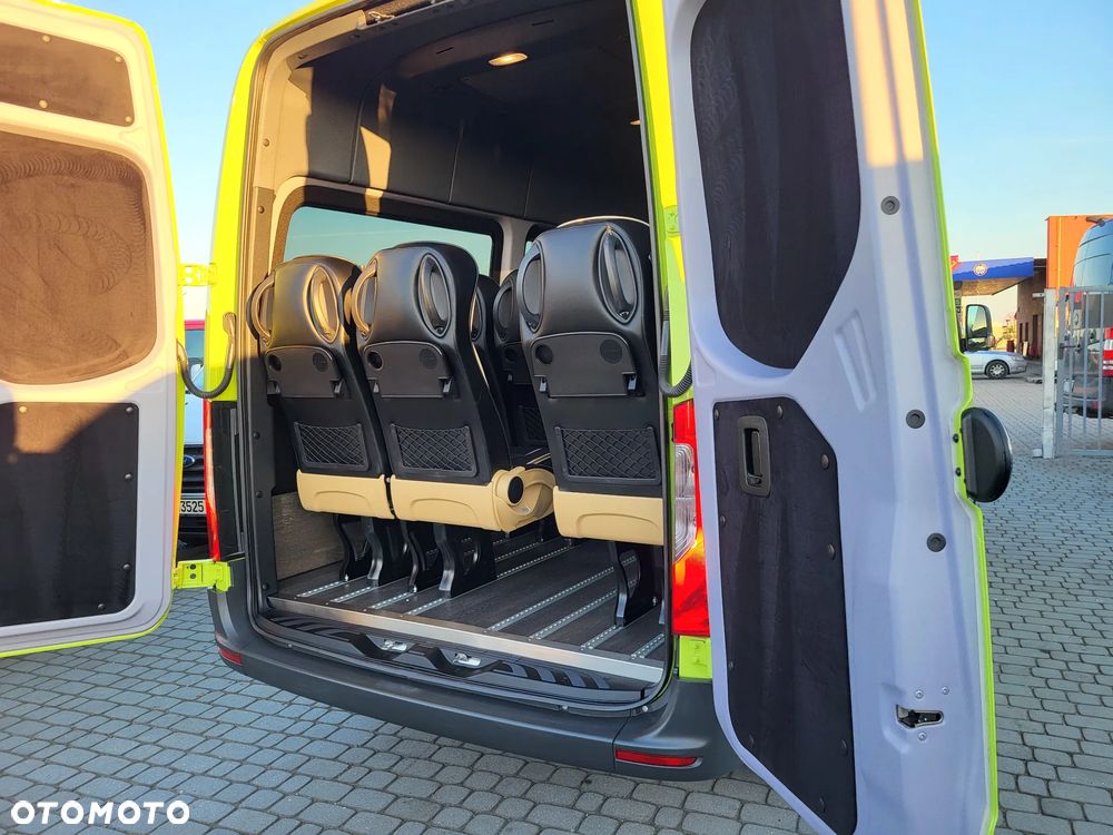 Mercedes-Benz Sprinter - 13