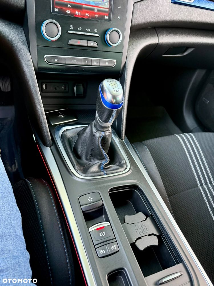 Renault Megane TCe 140 GPF GT LINE - 15