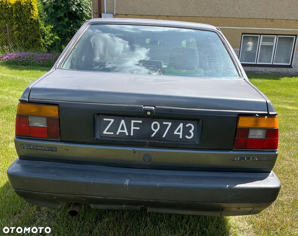 Volkswagen Jetta 1.3 GL - 4