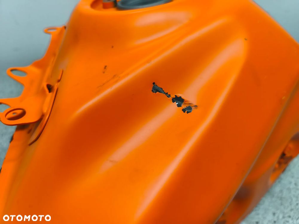 Bak, zbiornik paliwa KTM 390 Duke 24- - 9
