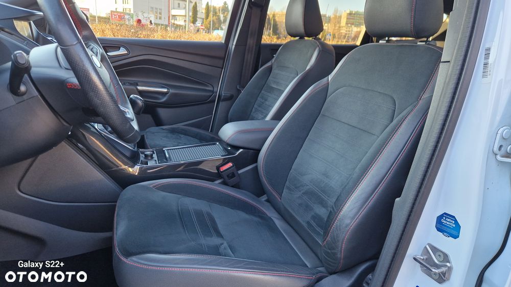 Ford Kuga 1.5 EcoBoost 2x4 ST-Line - 37