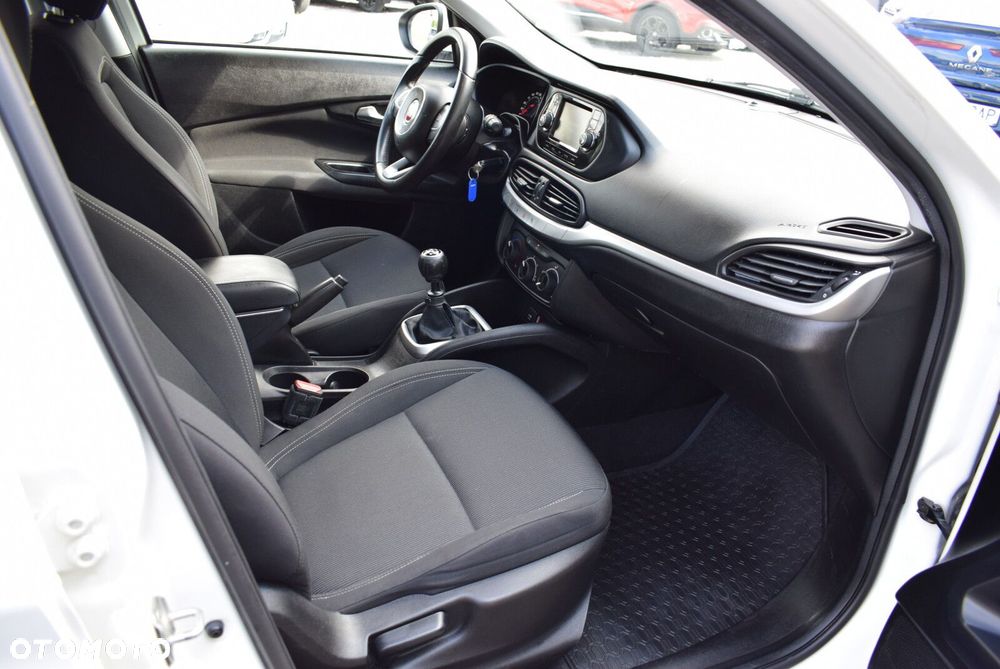 Fiat Tipo 1.4 16v Pop - 12