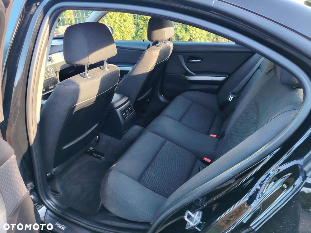 BMW Seria 3 318d - 12