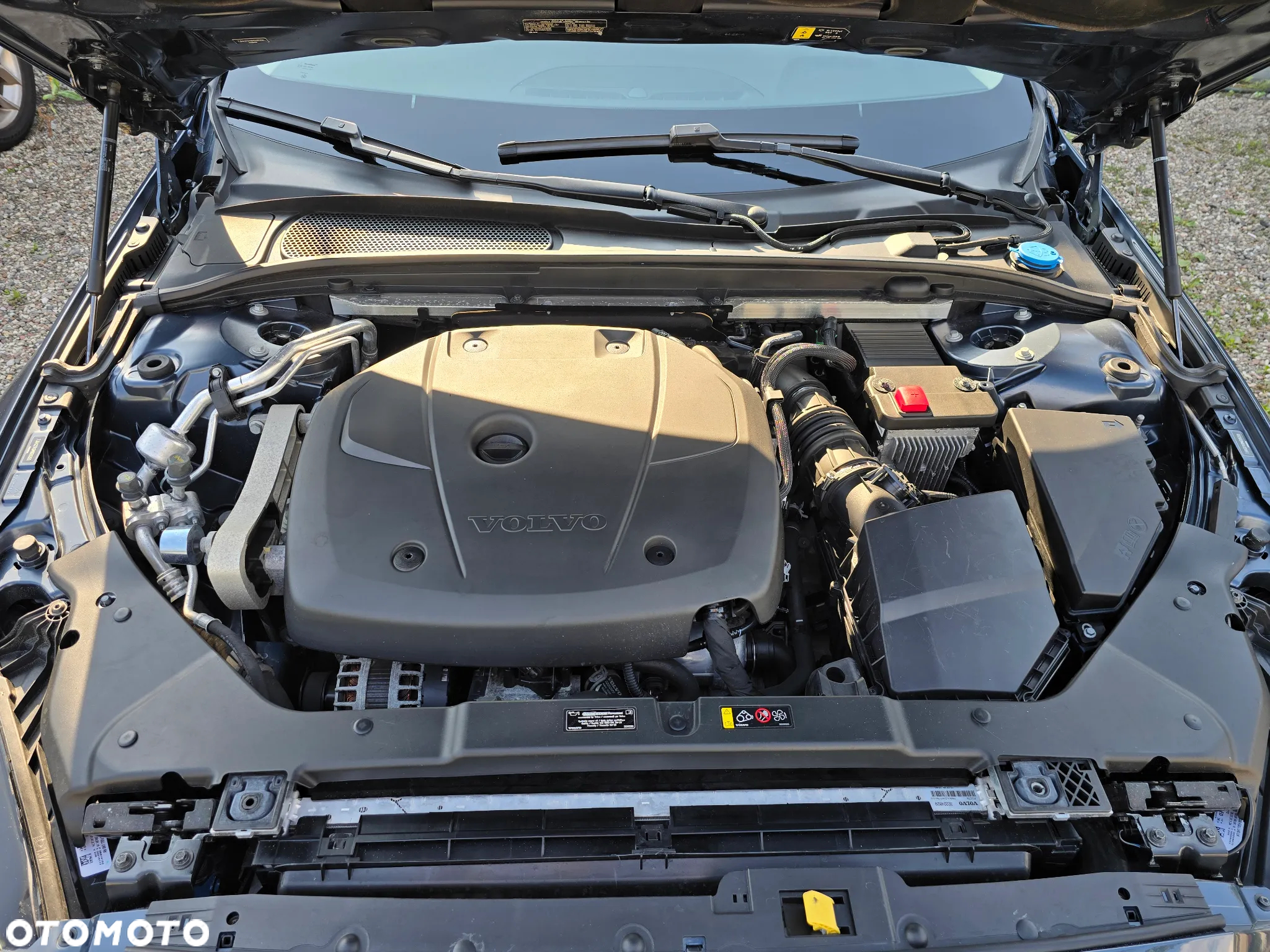 Volvo S60 T6 AWD Momentum Pro - 22