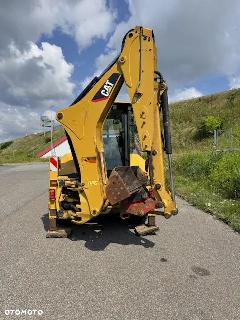Caterpillar 432F2 - 8