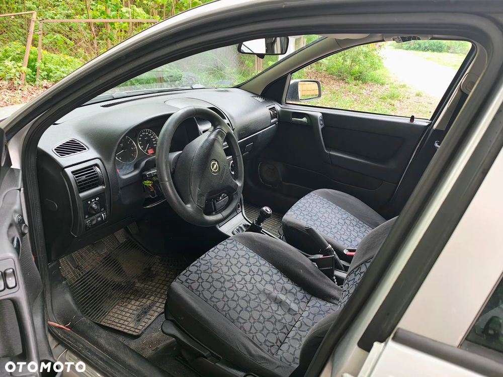 Opel Astra 1.6 - 6