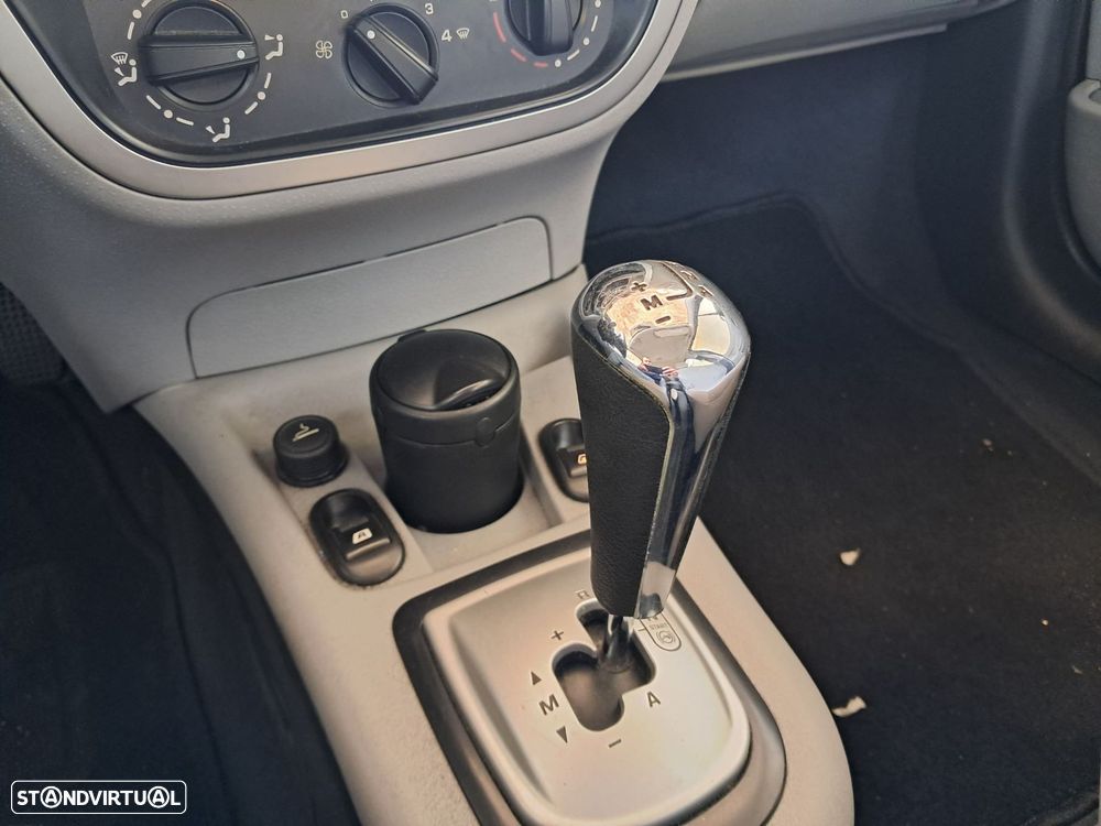 Citroën C3 1.4 HDi Exclusive Airdream CMP - 8