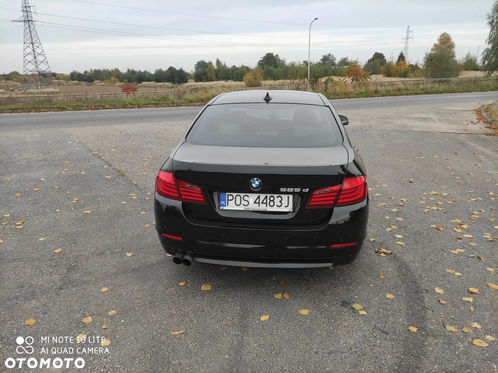 BMW Seria 5 525d xDrive - 4