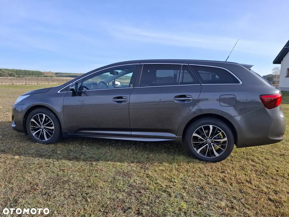 Toyota Avensis 2.0 D-4D Prestige - 10