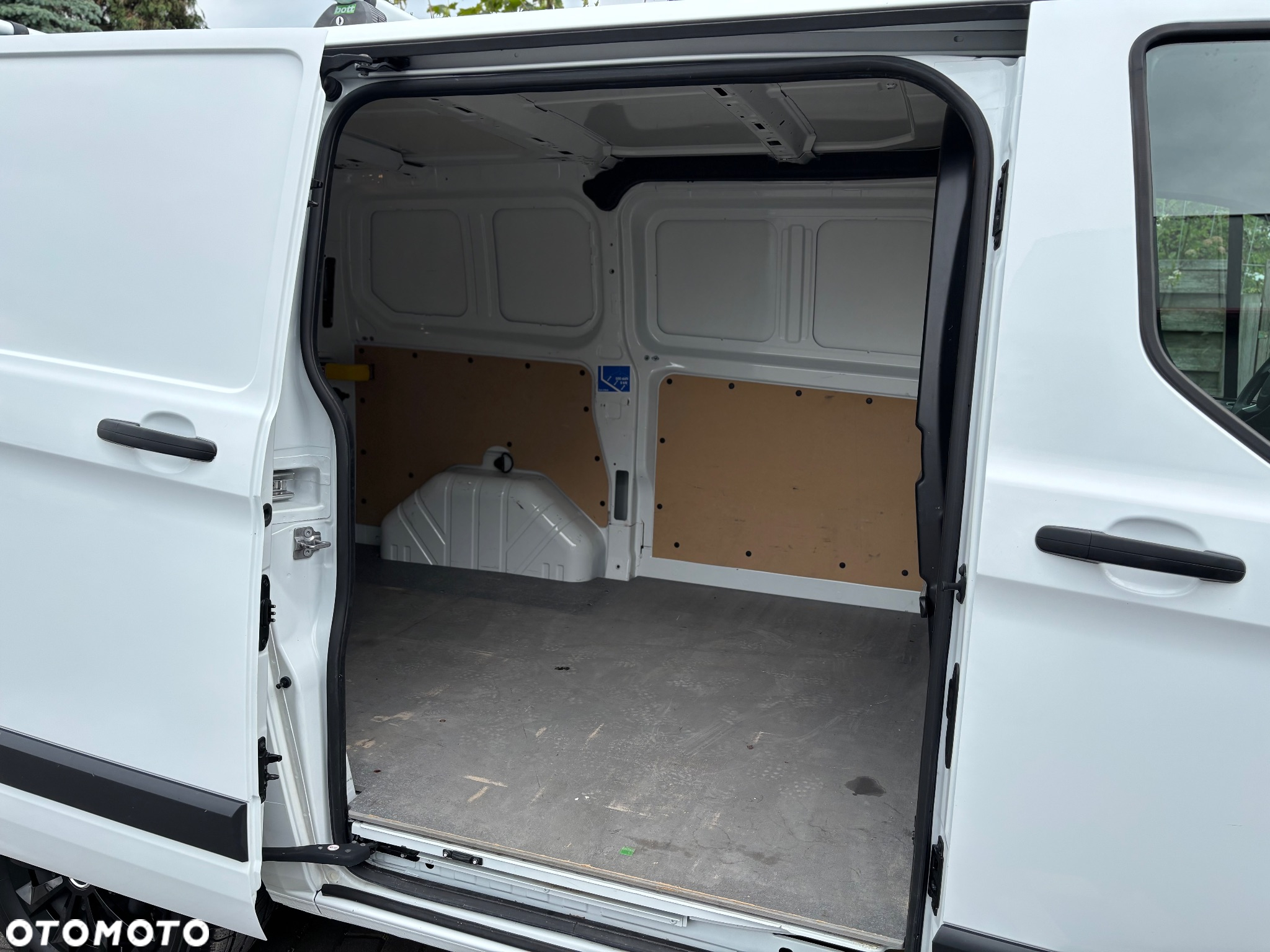Ford Transit Custom L1H1 Klima Relingi Hak PDC Tempomat Nowe opony Serwis 3-osobowy - 32