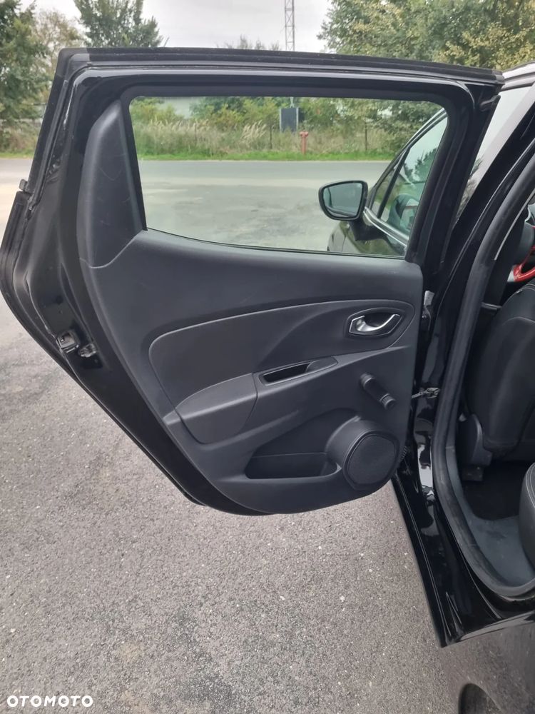 Renault Clio - 15