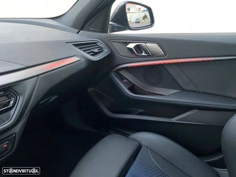 BMW 116 d Pack Desportivo M - 30