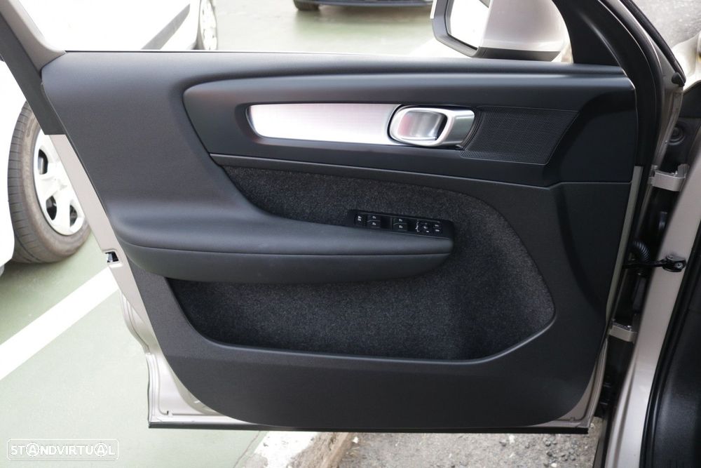 Volvo XC 40 1.5 T5 PHEV Core - 34