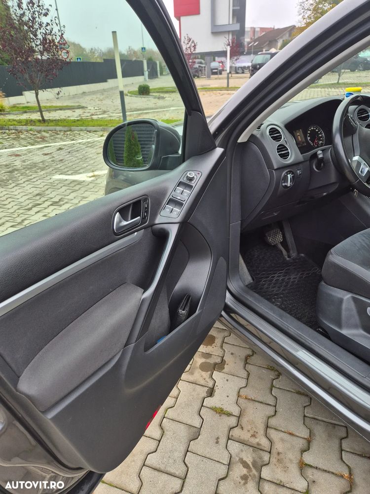 Volkswagen Tiguan - 4