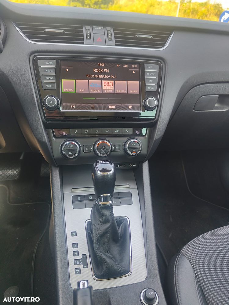 Skoda Octavia 1.6 TDI STYLE DSG - 10