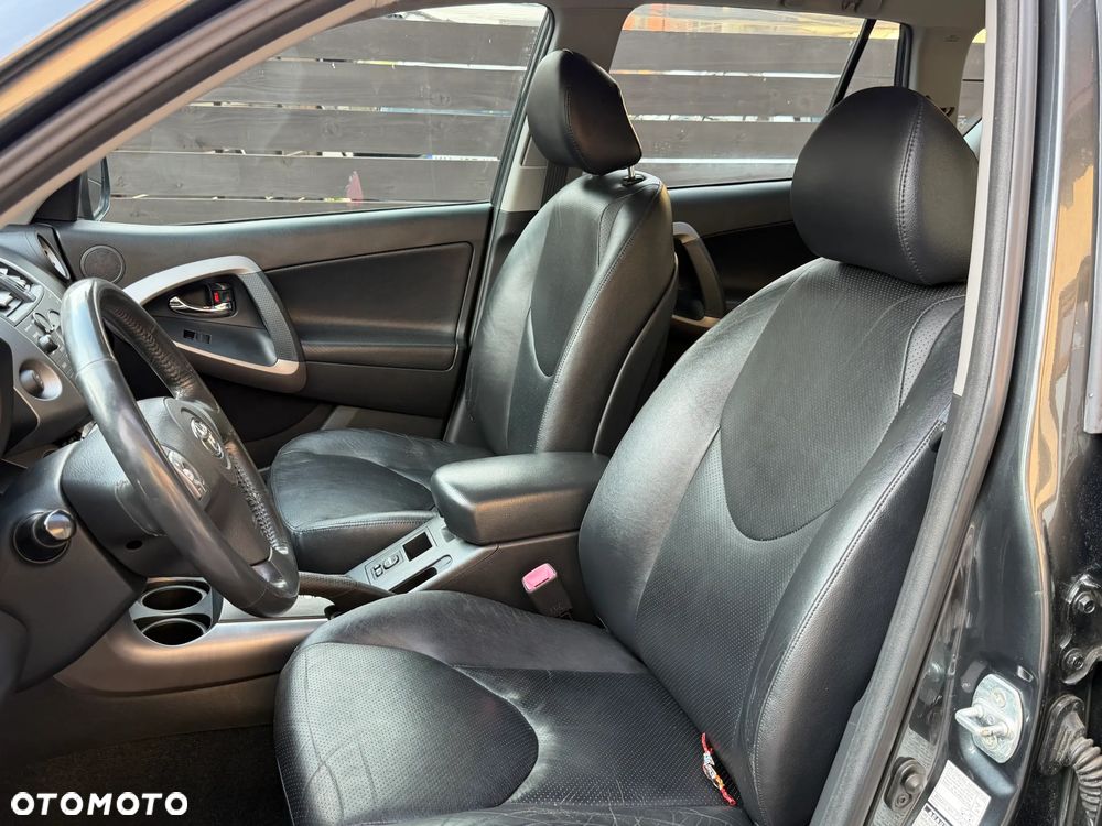 Toyota RAV4 2.0 4x4 Automatik Executive - 10