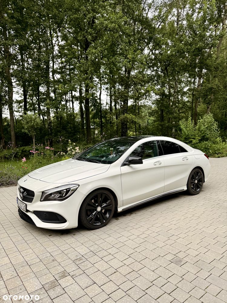 Mercedes-Benz CLA 250 7G-DCT Urban - 4