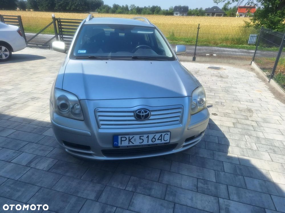 Toyota Avensis 1.8 VVT-i Combi - 2