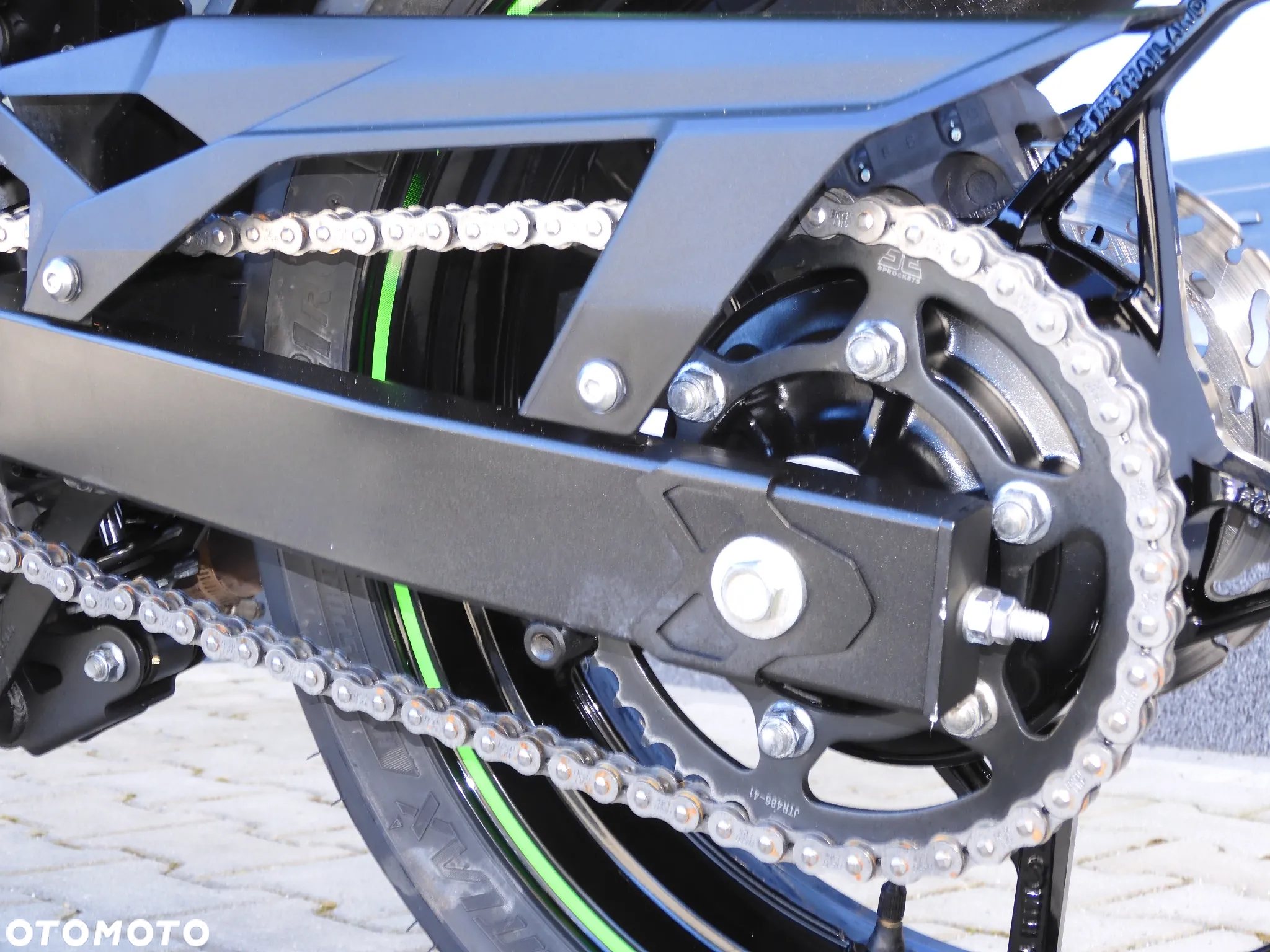 Kawasaki Ninja 400 - 30