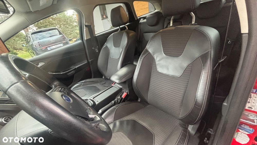 Ford Focus 1.5 TDCi DPF Start-Stopp-System ST-Line - 11