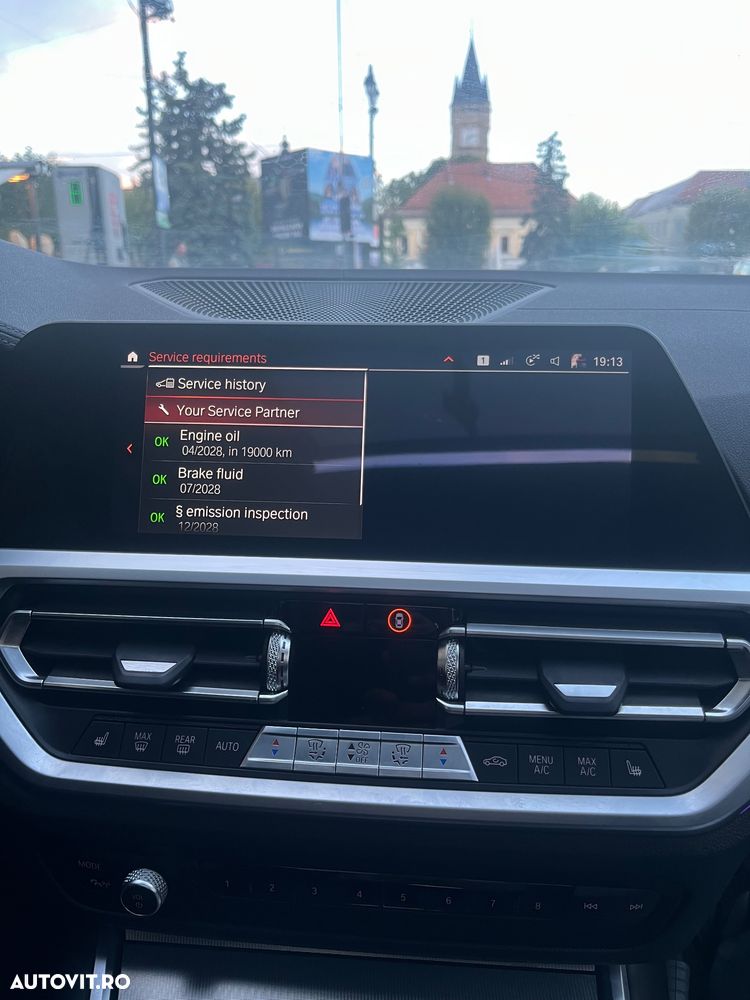 BMW 3 Series 2019 — imagine 7