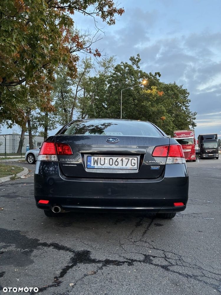 Subaru Legacy - 10
