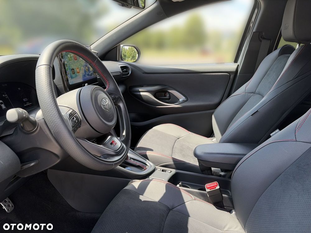 Toyota Yaris - 15