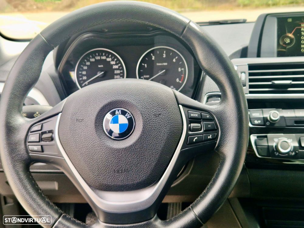 BMW 116 d Line Urban - 14