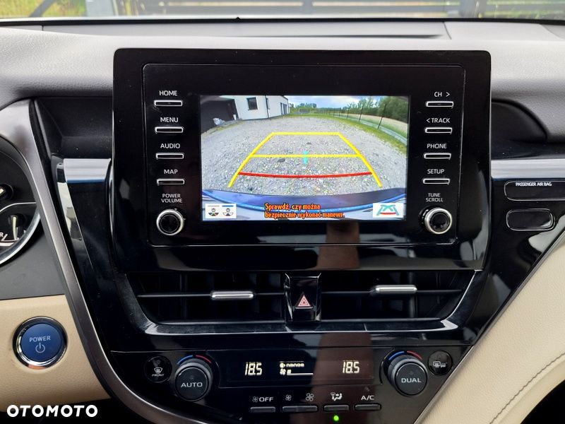 Toyota Camry - 32