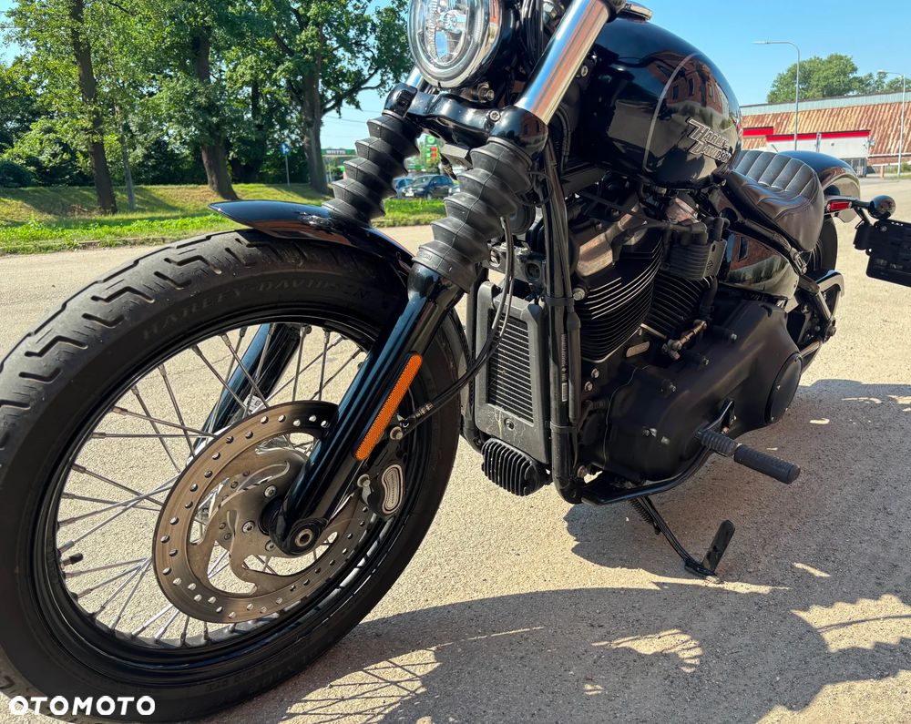 Harley-Davidson Softail Street Bob - 9