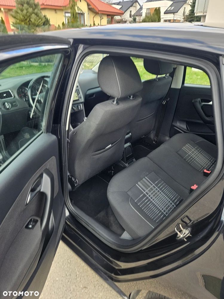 Volkswagen Polo 1.2 TSI Blue Motion Technology Lounge - 12