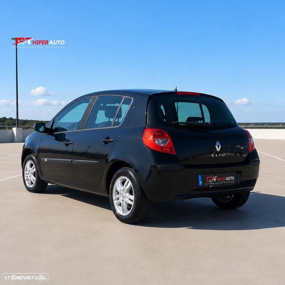 Renault Clio 1.2 16V Dynamique S - 4