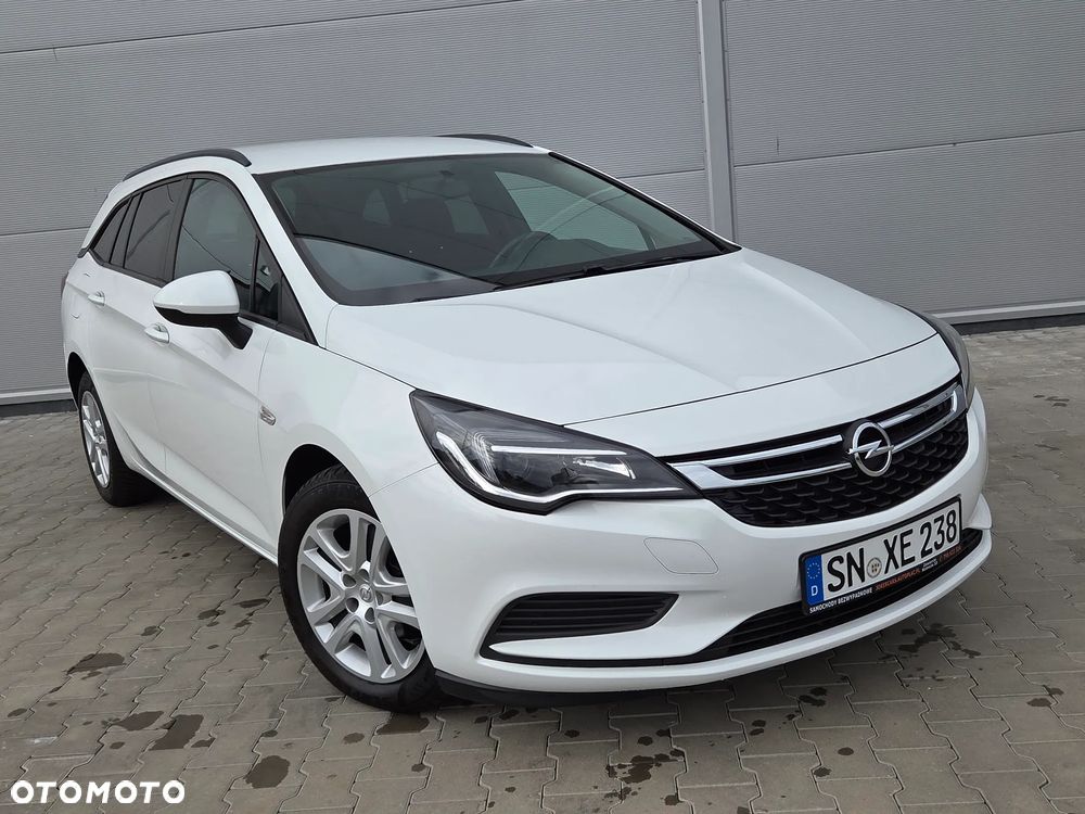Opel Astra 1.6 CDTI Sports Tourer Active - 1