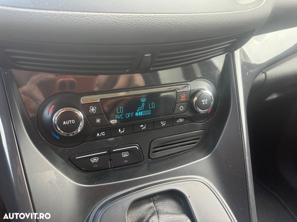 Ford Kuga 2.0 TDCi Powershift 4WD Titanium - 16