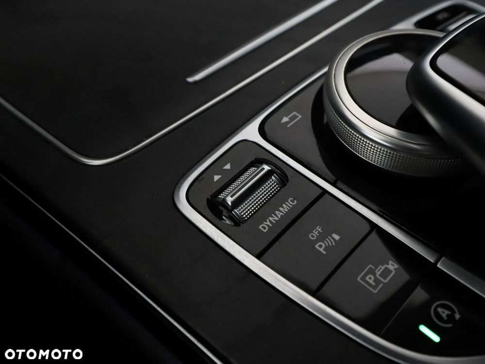 Mercedes-Benz Klasa C 200 d 9G-TRONIC Avantgarde - 32