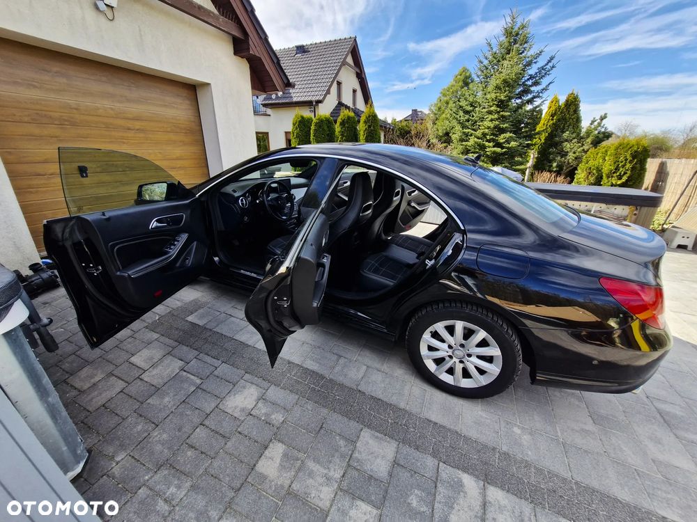 Mercedes-Benz CLA 180 Urban - 20