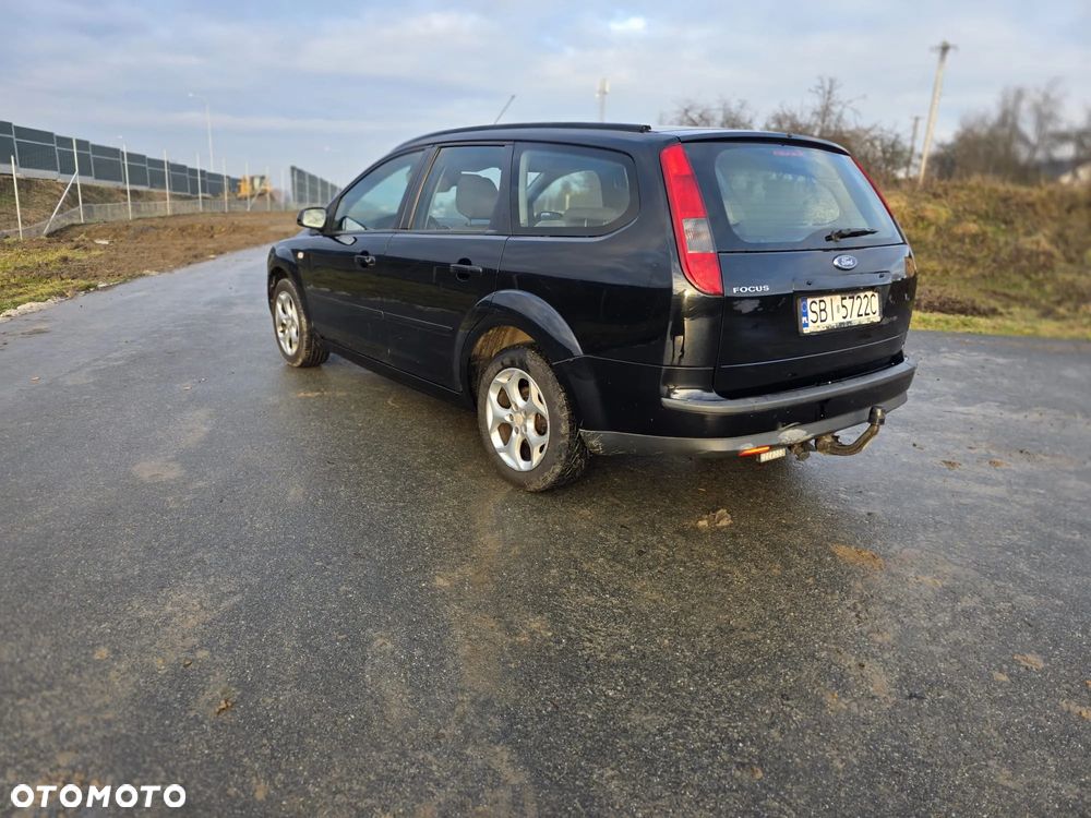 Ford Focus 1.8 FF Trend - 8