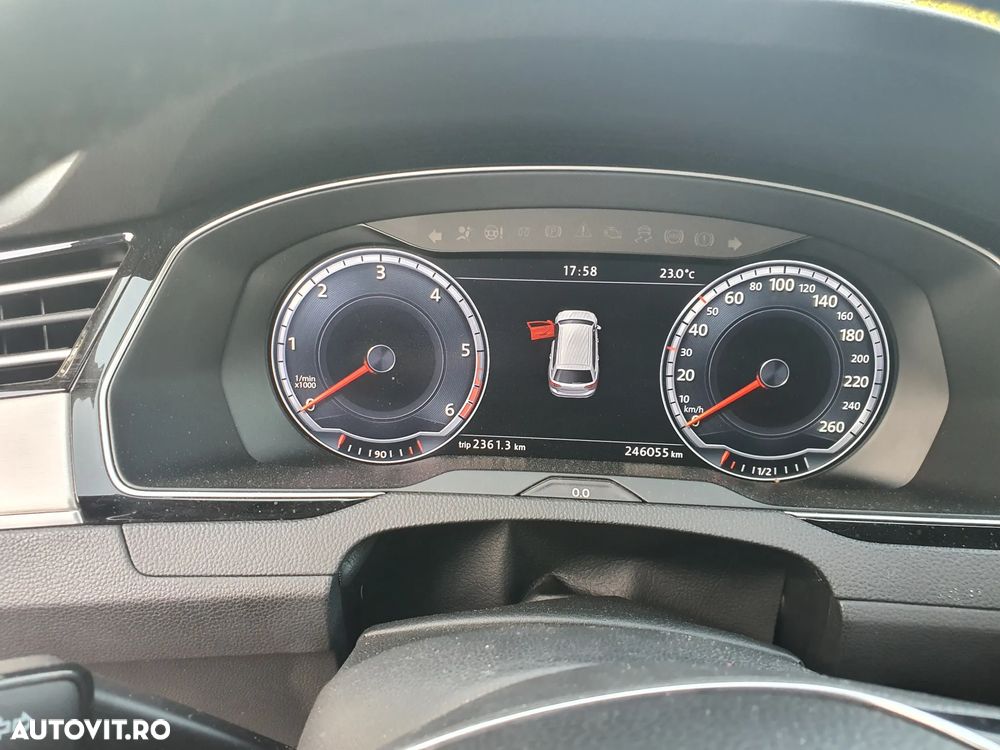 Volkswagen Passat 2.0 TDI SCR 4Motion DDG Highline - 16